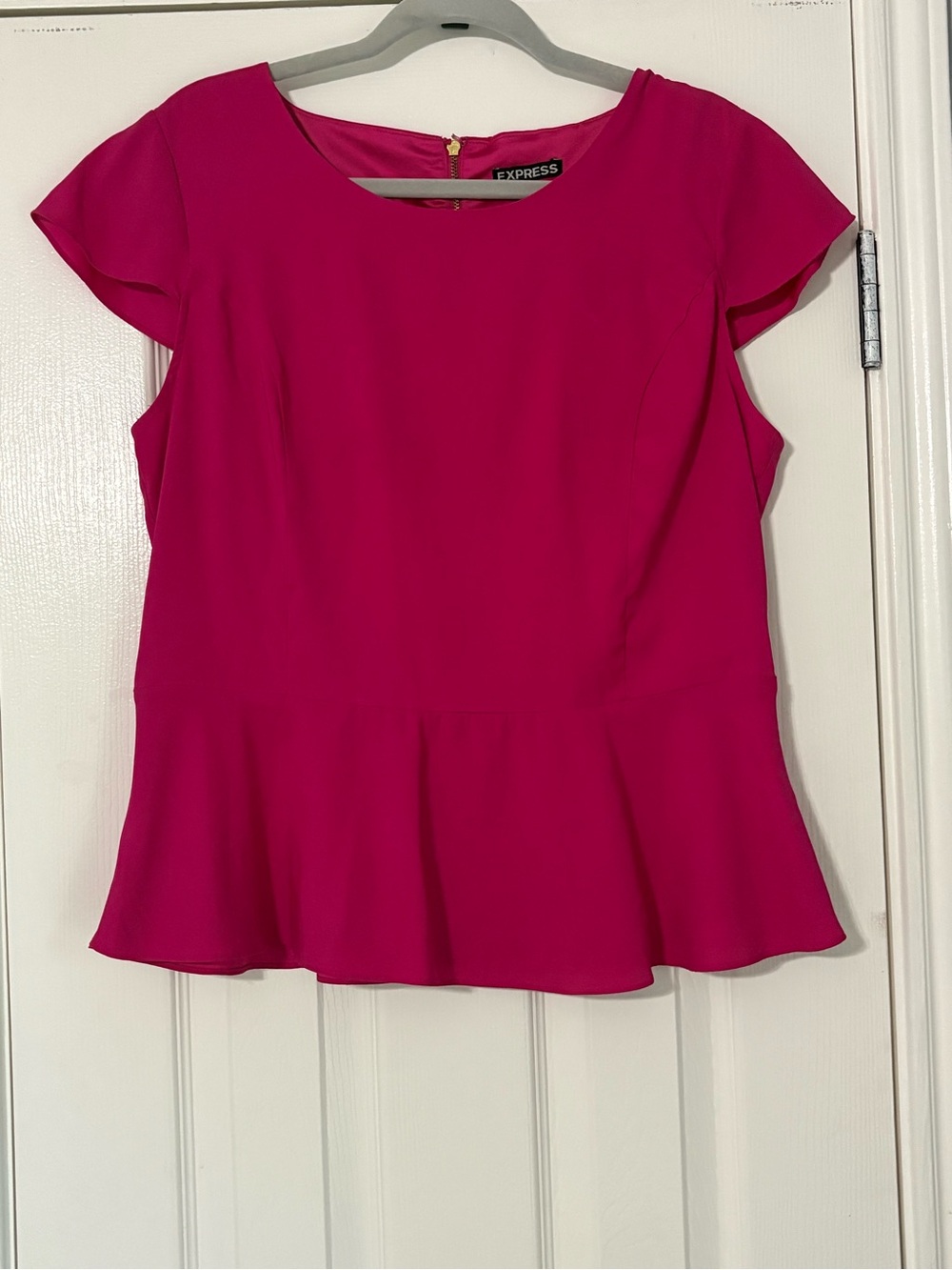 Express Women's Bright Fuchsia Peplum Cap Sleeve Top